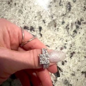 Helzberg diamond 2 Ct engagement ring &  wedding band. Bought for $7k.